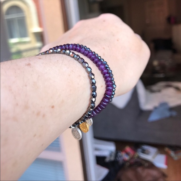 Coon charm beaded stretch bracelet - Picture 10 of 12